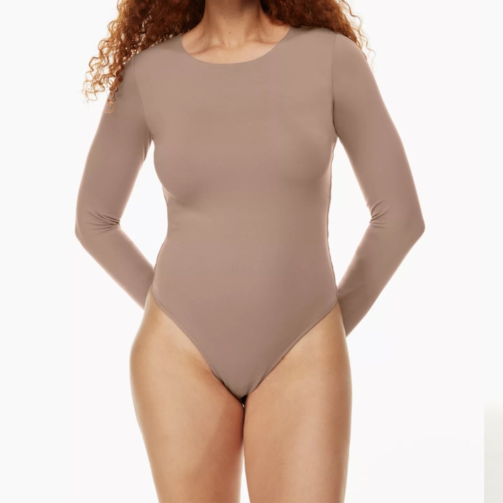 Babaton Contour Crew Bodysuit